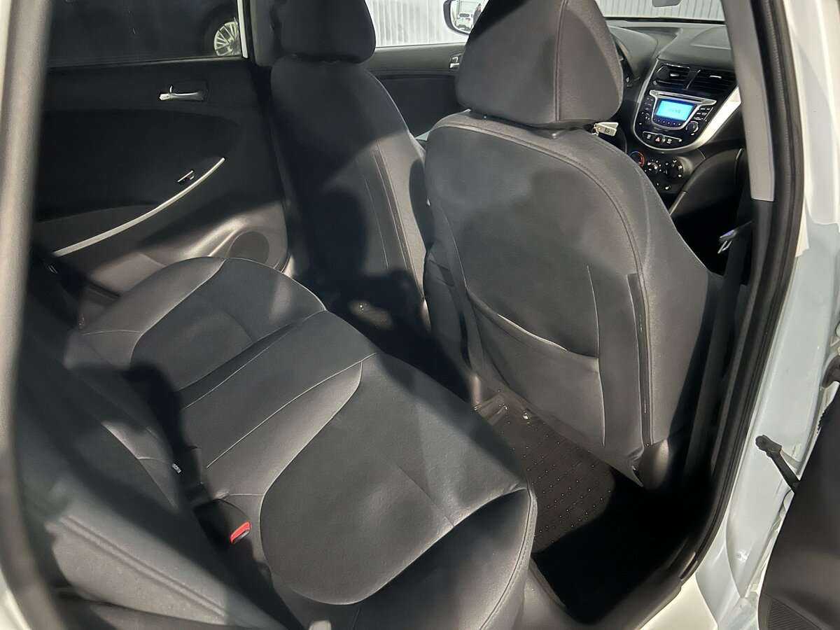 Купить Hyundai Solaris с пробегом. Фото: #14