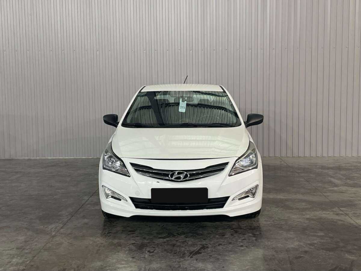 Купить Hyundai Solaris с пробегом. Фото: #1