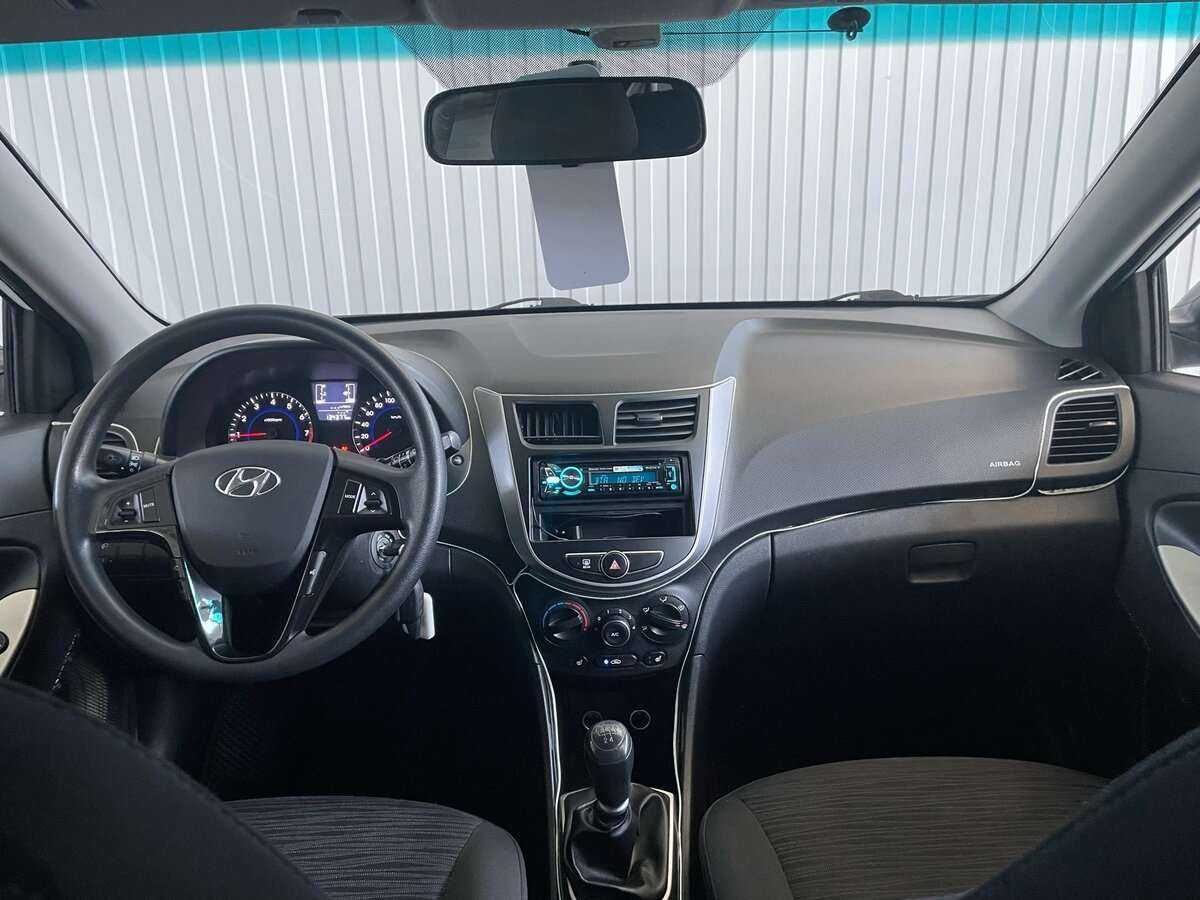 Купить Hyundai Solaris с пробегом. Фото: #8