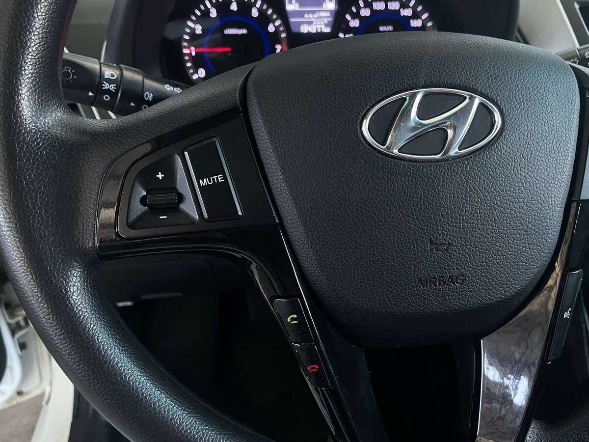 Купить Hyundai Solaris с пробегом. Фото: #10