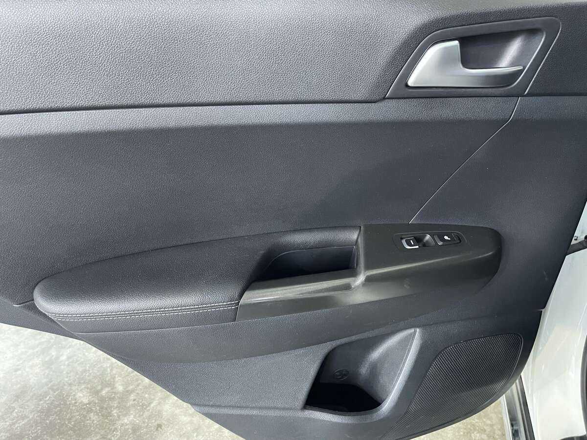 Купить Kia Sportage с пробегом. Фото: #20