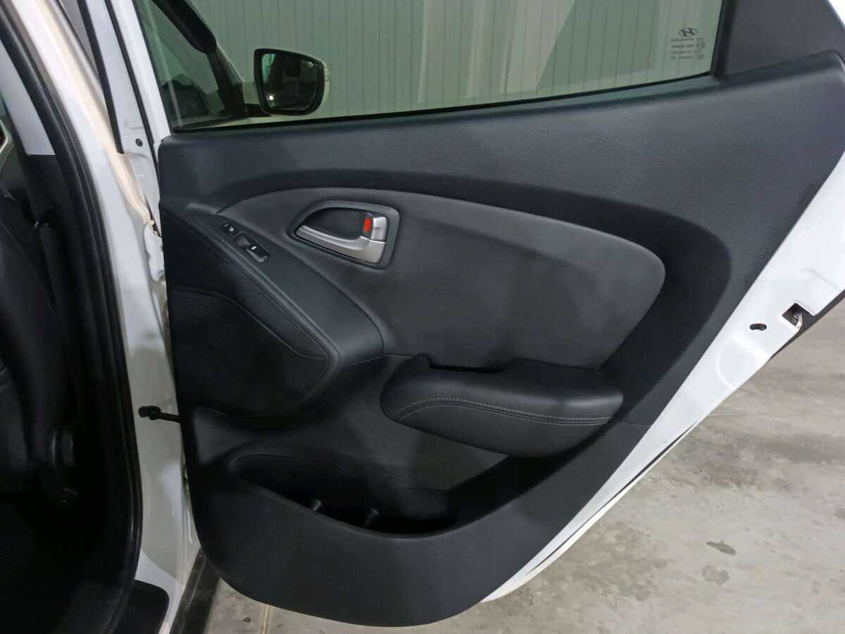 Купить Hyundai ix35 с пробегом. Фото: #18