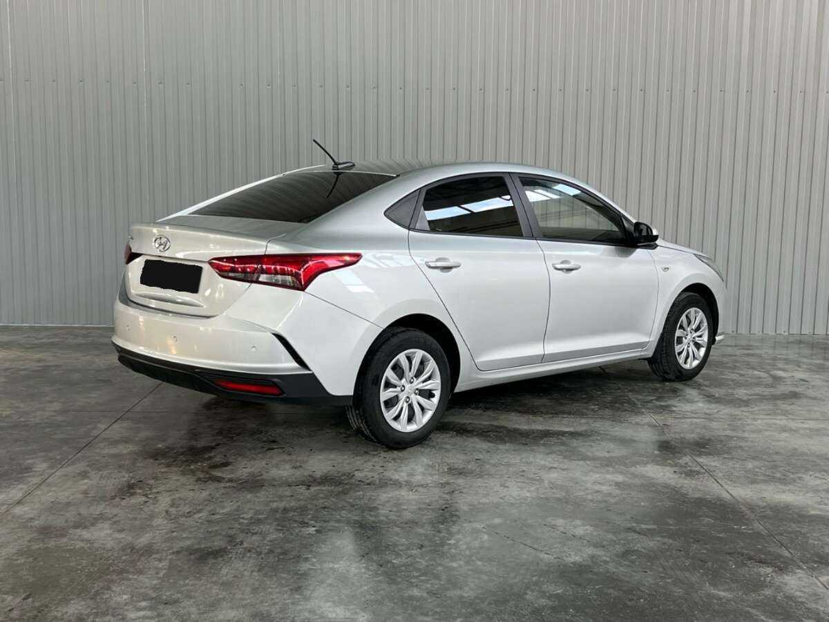 Купить Hyundai Solaris с пробегом. Фото: #6