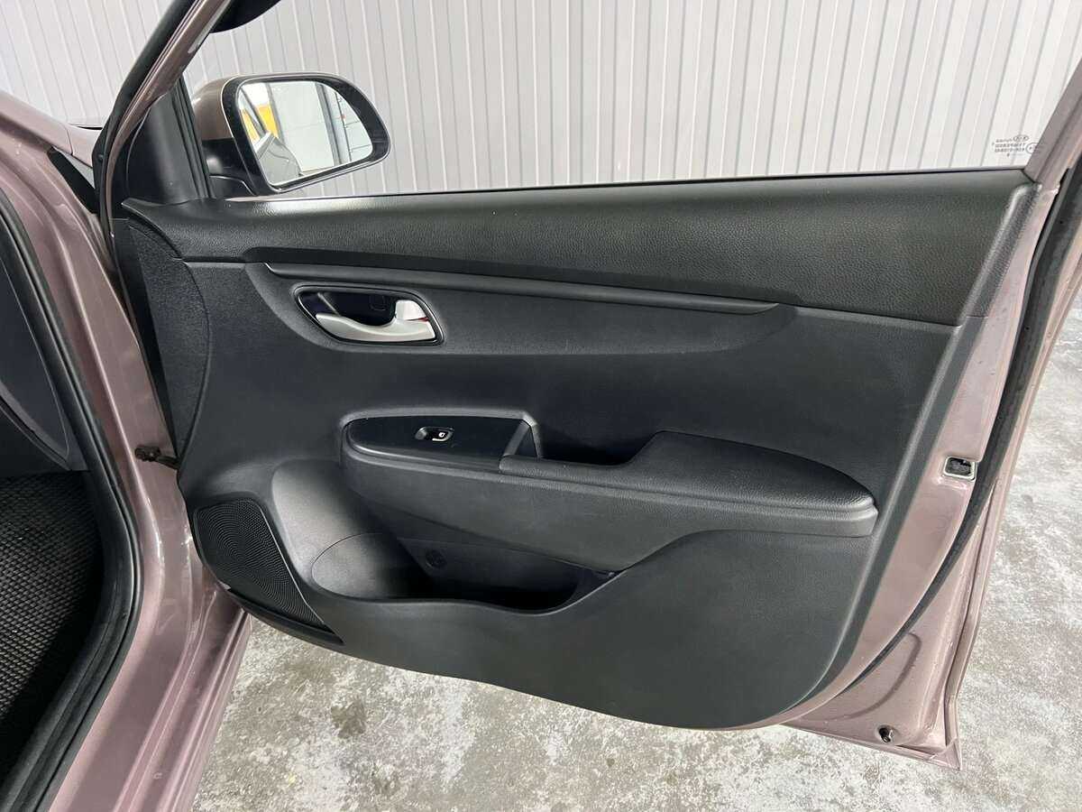 Купить Kia Rio с пробегом. Фото: #14