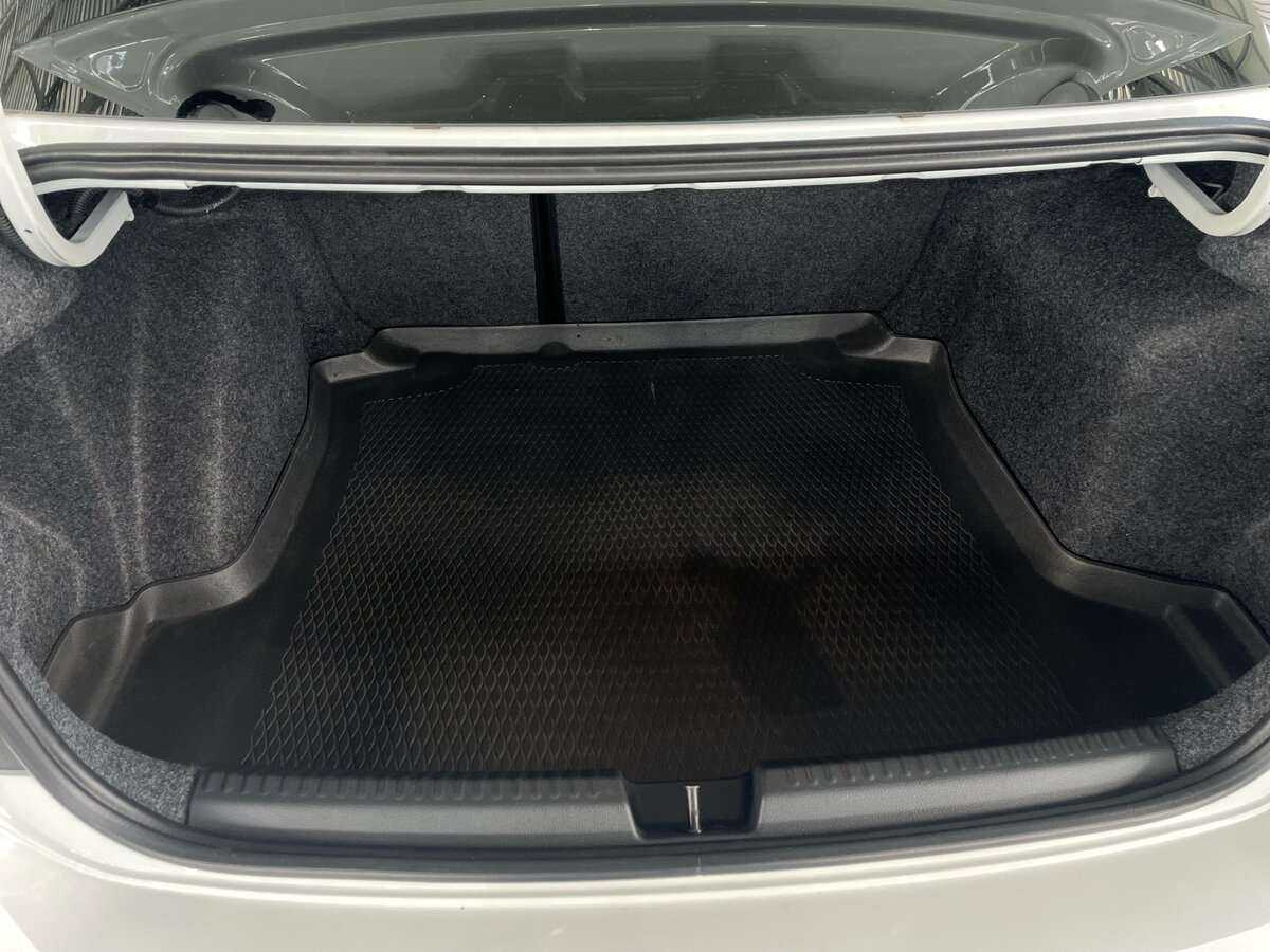 Купить Volkswagen Polo с пробегом. Фото: #20