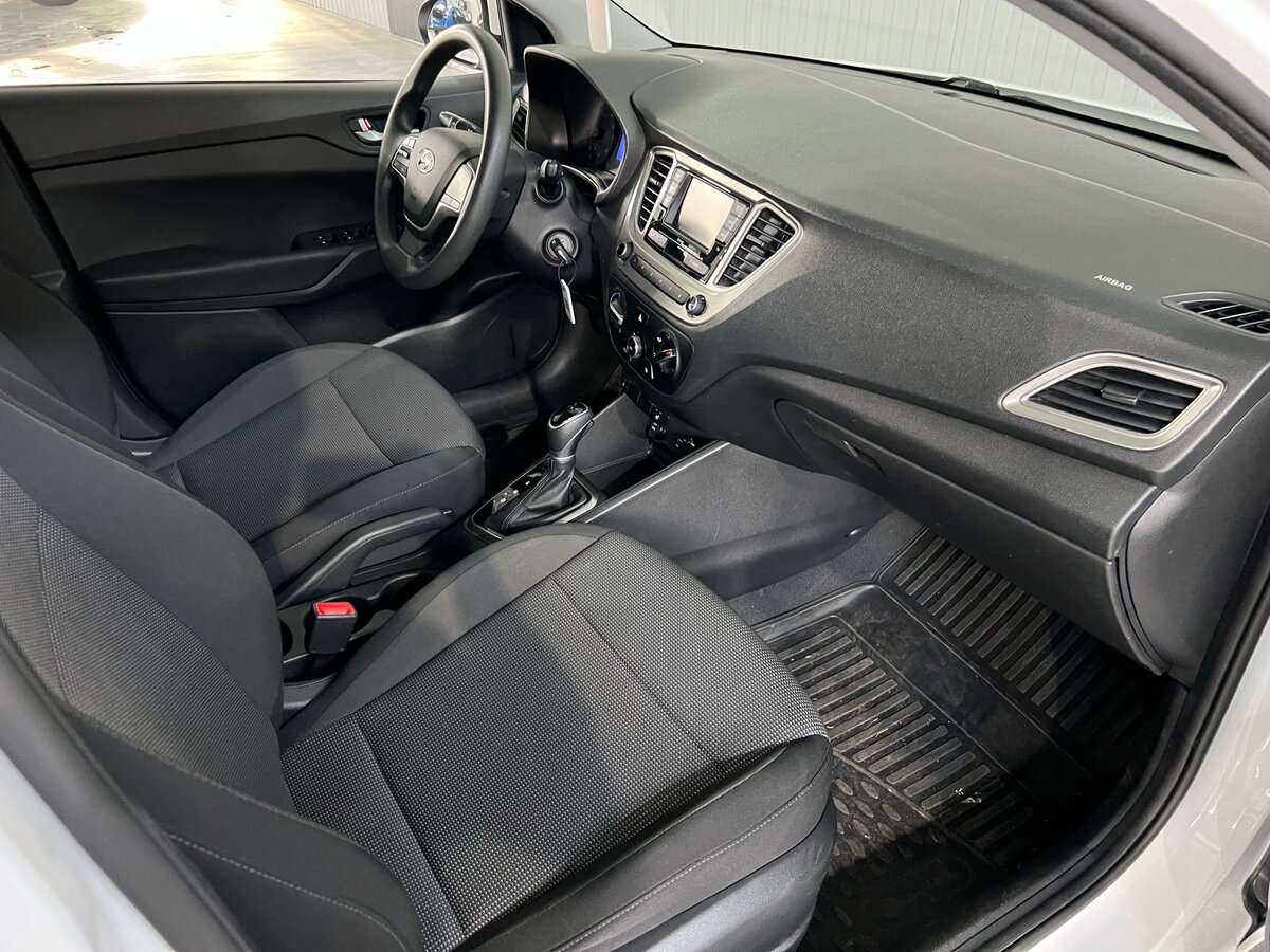 Купить Hyundai Solaris с пробегом. Фото: #9