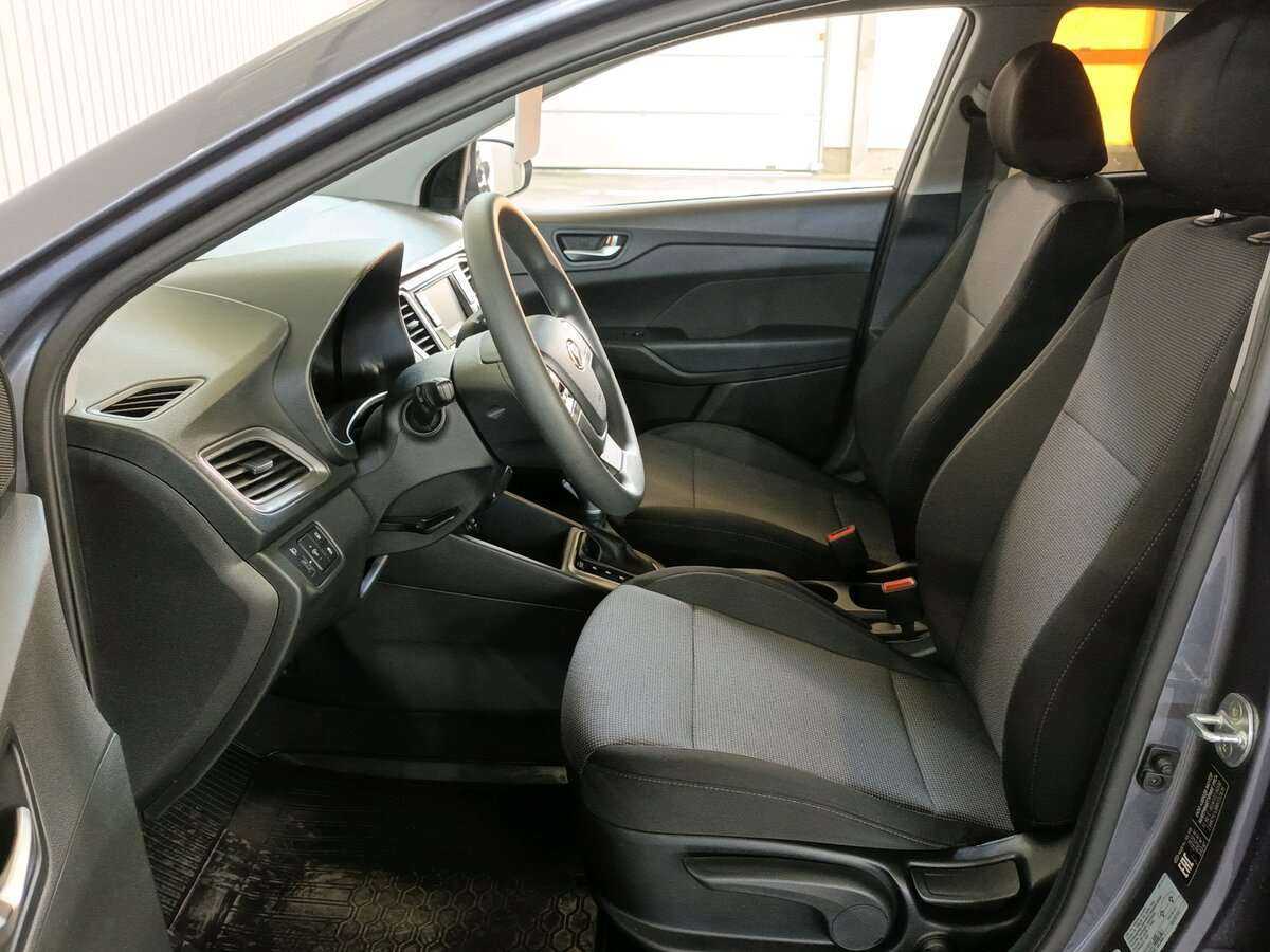 Купить Hyundai Solaris с пробегом. Фото: #9