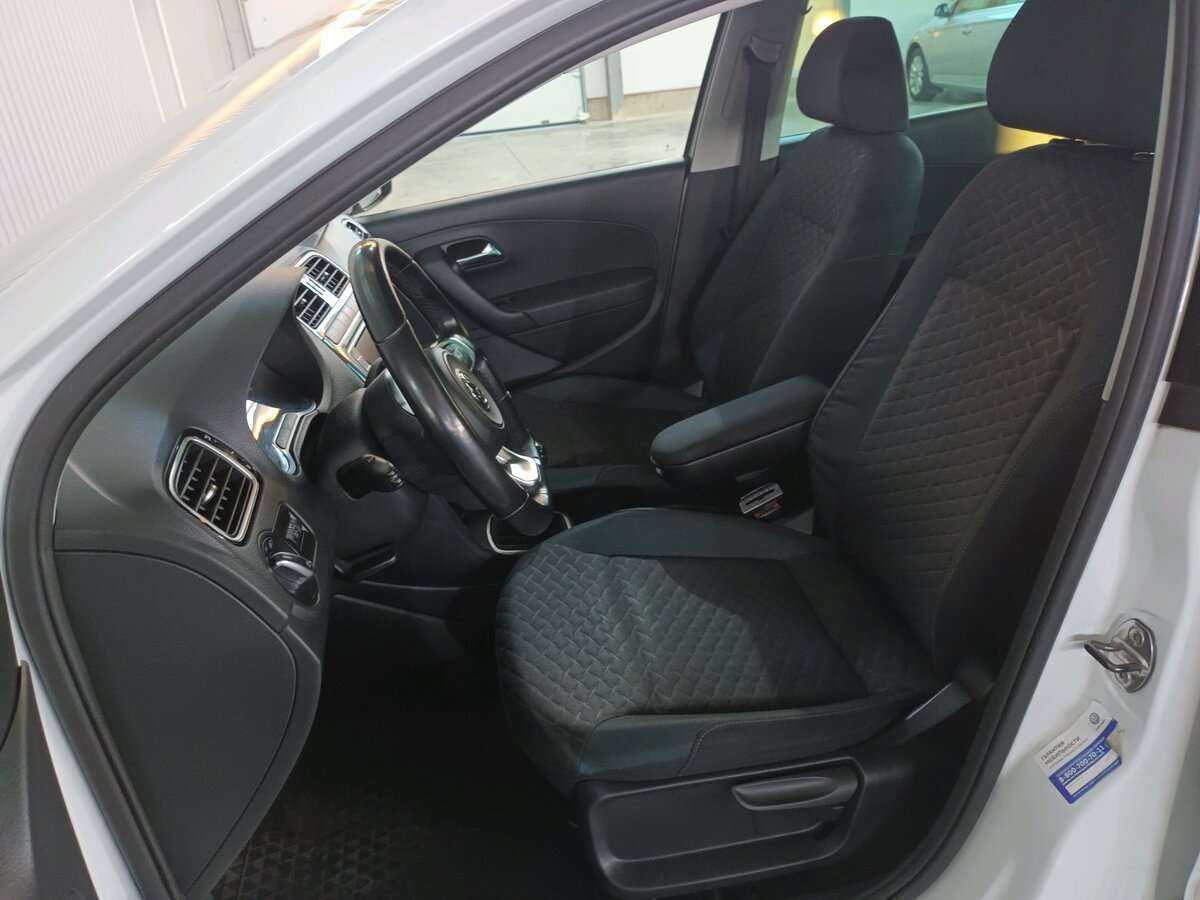 Купить Volkswagen Polo с пробегом. Фото: #10