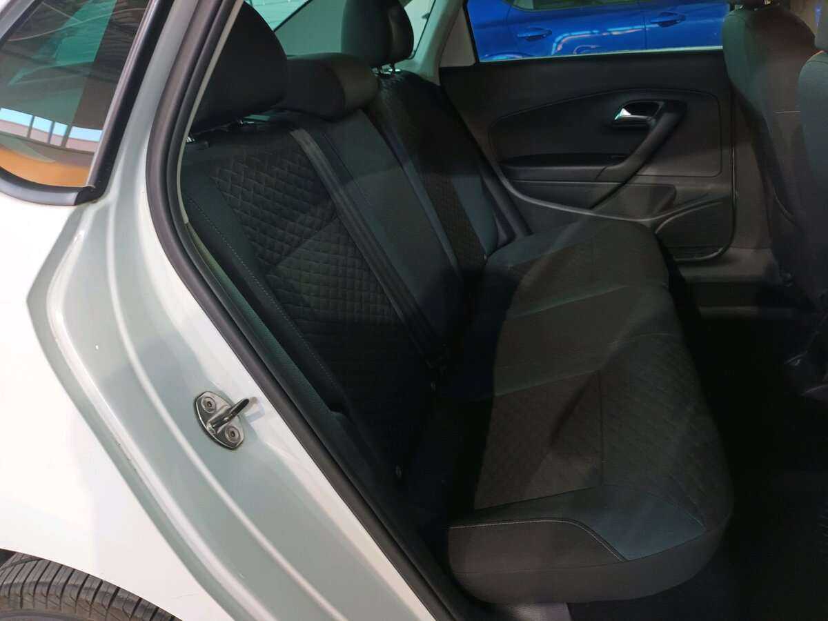 Купить Volkswagen Polo с пробегом. Фото: #13