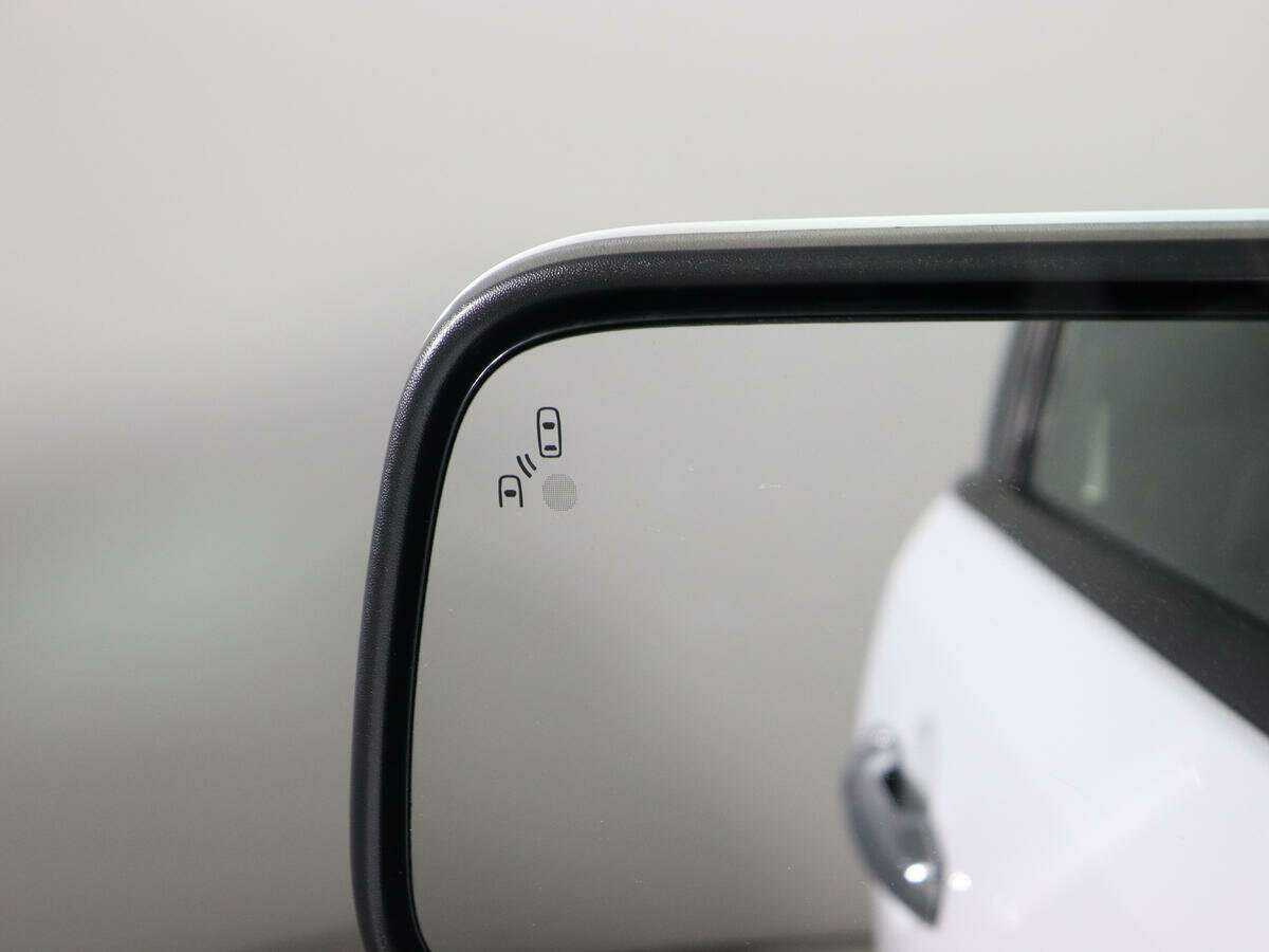 Купить Ford Explorer с пробегом. Фото: #19