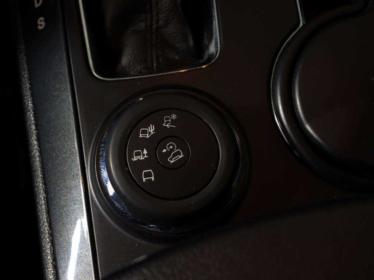 Купить Ford Explorer с пробегом. Фото: #26