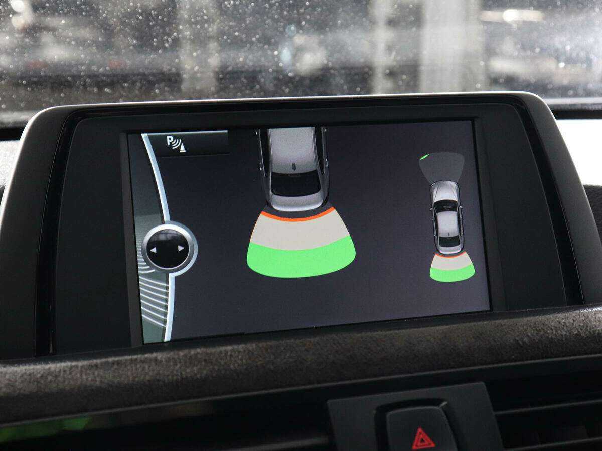 Купить BMW 3 серии с пробегом. Фото: #10