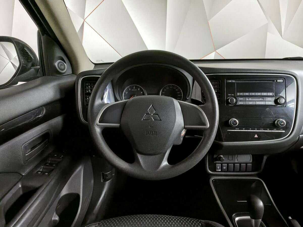 Купить Mitsubishi Outlander с пробегом. Фото: #13