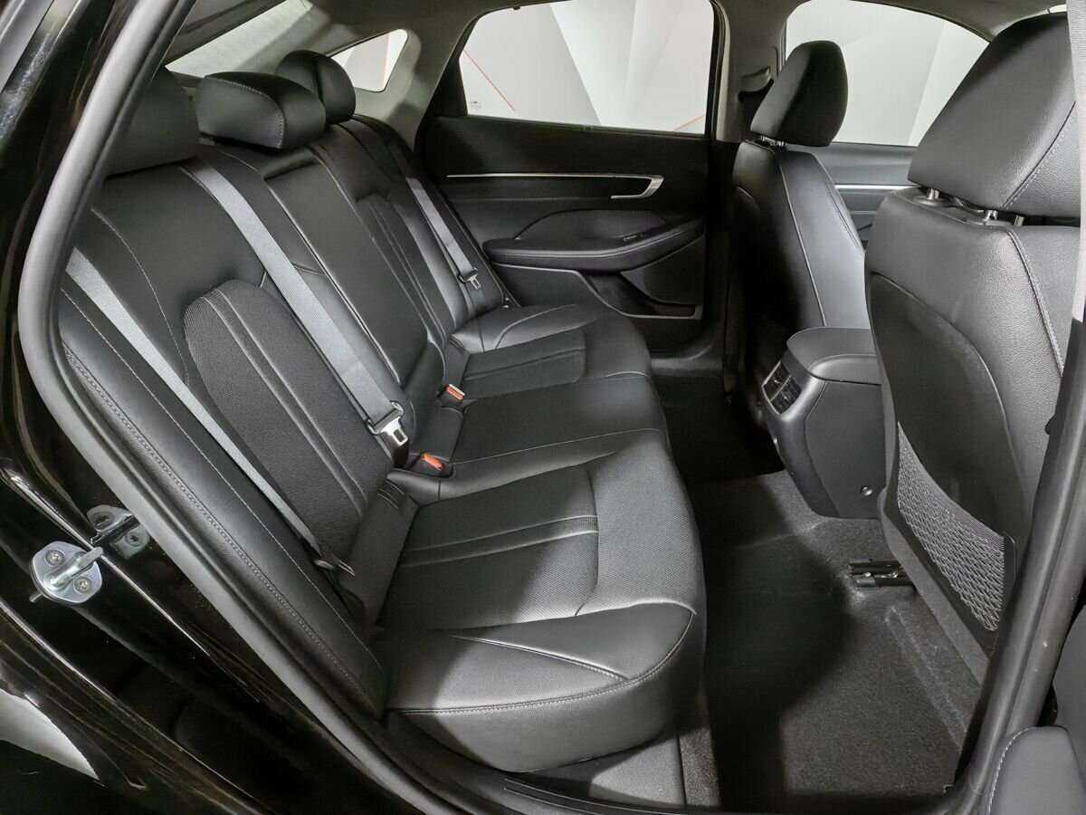 Купить Hyundai Sonata с пробегом. Фото: #11