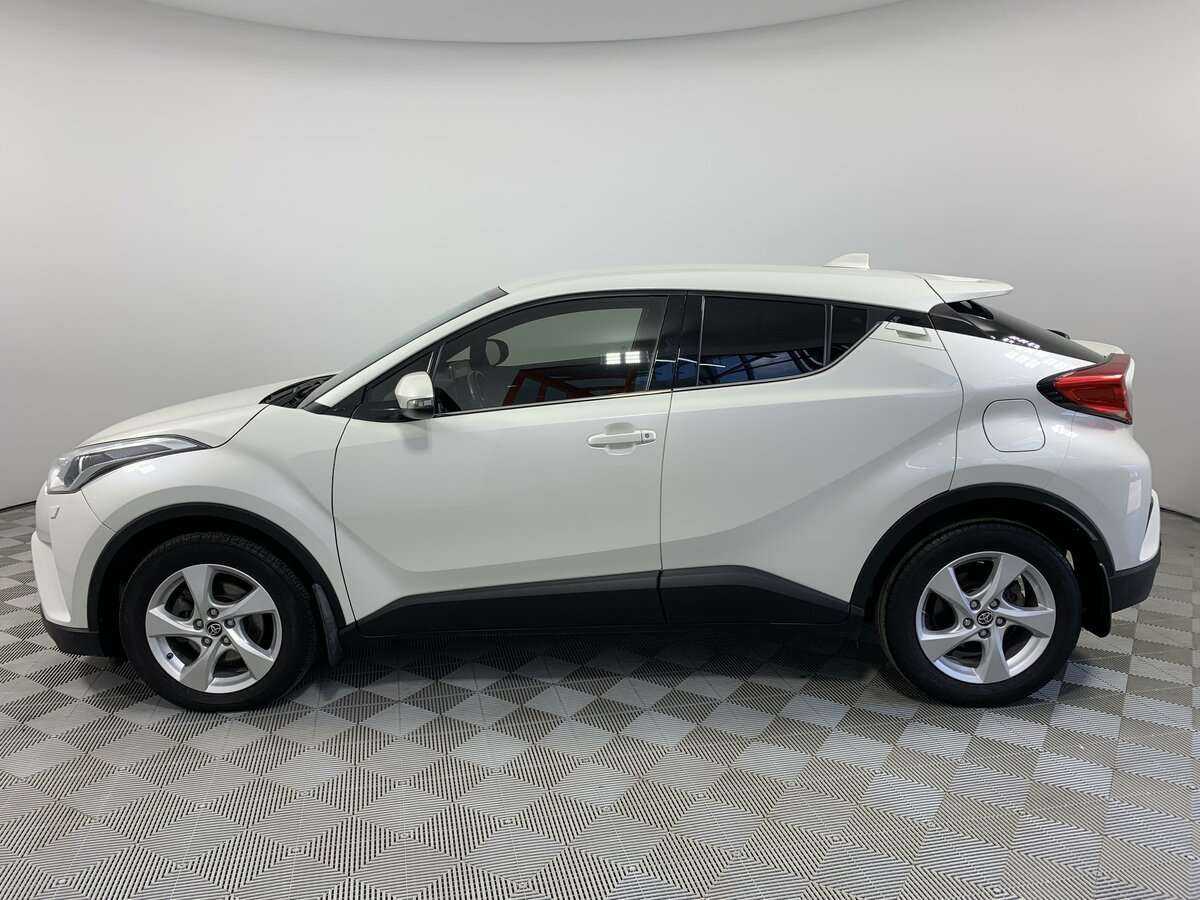 Купить Toyota C-HR с пробегом. Фото: #7