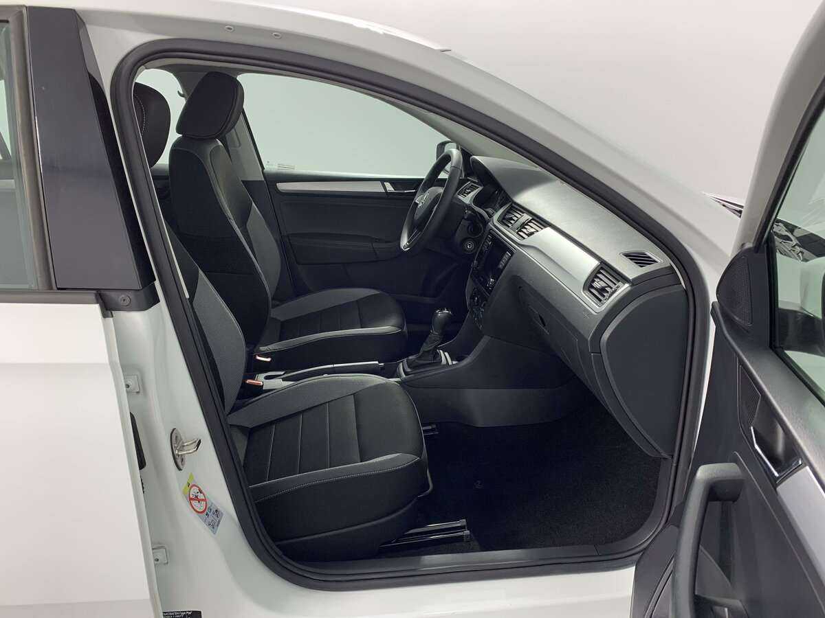 Купить Skoda Rapid с пробегом. Фото: #14