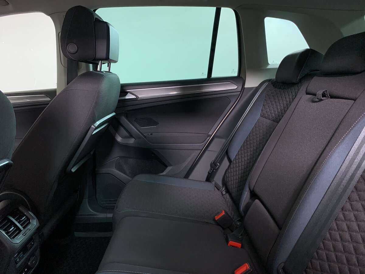 Купить Volkswagen Tiguan с пробегом. Фото: #16