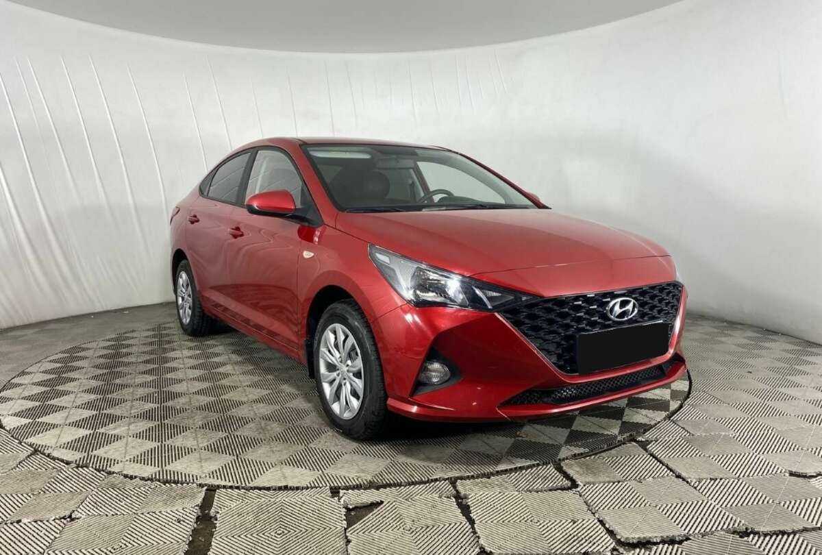 Купить Hyundai Solaris с пробегом. Фото: #2