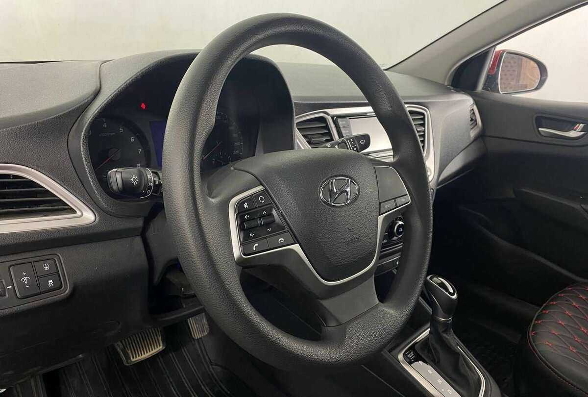 Купить Hyundai Solaris с пробегом. Фото: #12