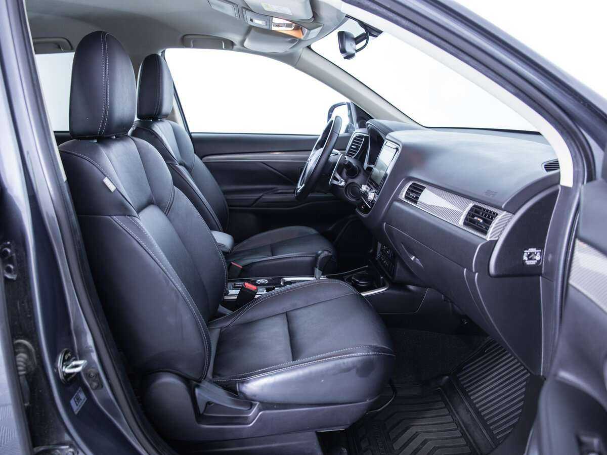 Купить Mitsubishi Outlander с пробегом. Фото: #9