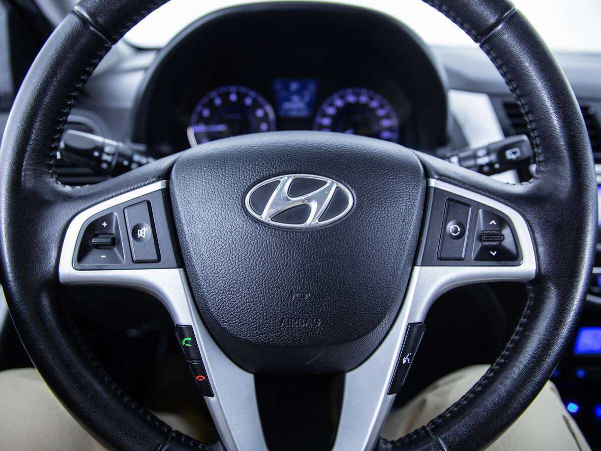 Купить Hyundai Solaris с пробегом. Фото: #13