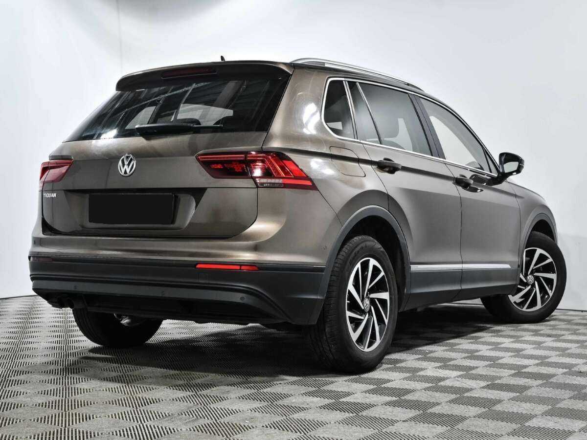 Купить Volkswagen Tiguan с пробегом. Фото: #2