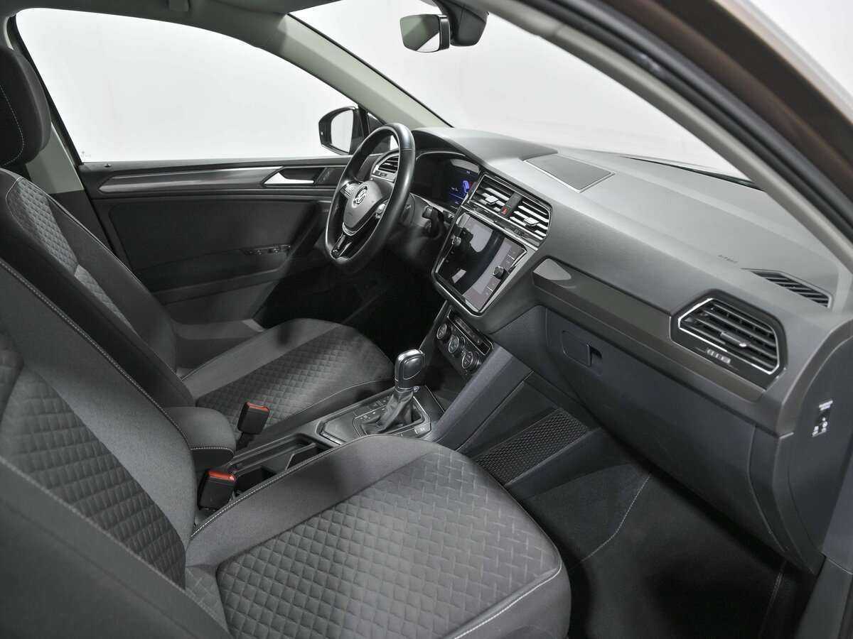 Купить Volkswagen Tiguan с пробегом. Фото: #15