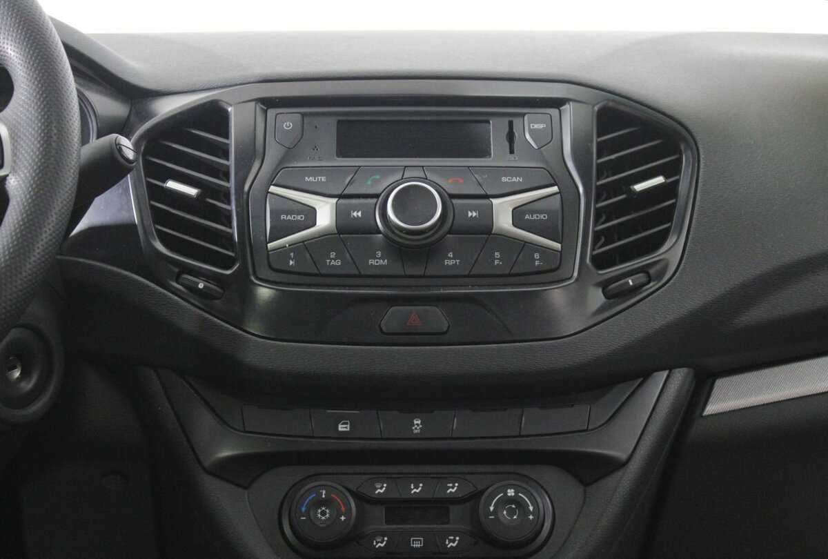 Купить Lada (ВАЗ) Vesta с пробегом. Фото: #9