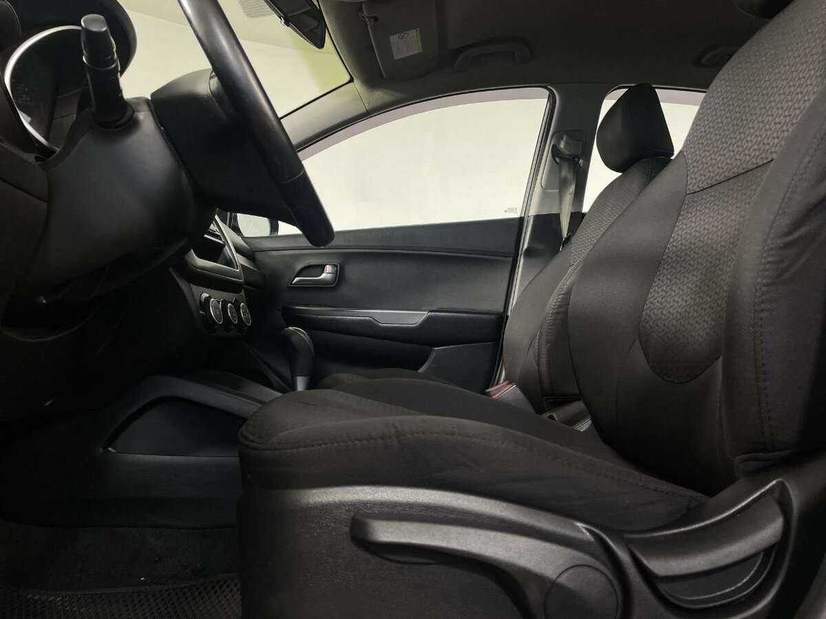 Купить Kia Rio с пробегом. Фото: #9
