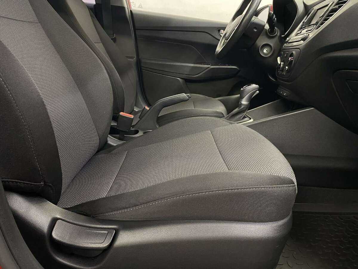 Купить Hyundai Solaris с пробегом. Фото: #13