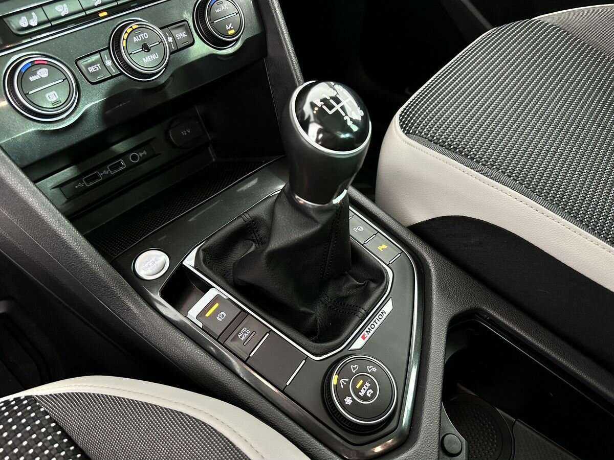 Купить Volkswagen Tiguan с пробегом. Фото: #12
