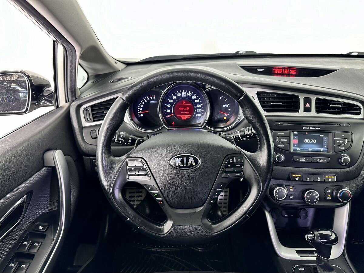 Купить Kia Ceed с пробегом. Фото: #11