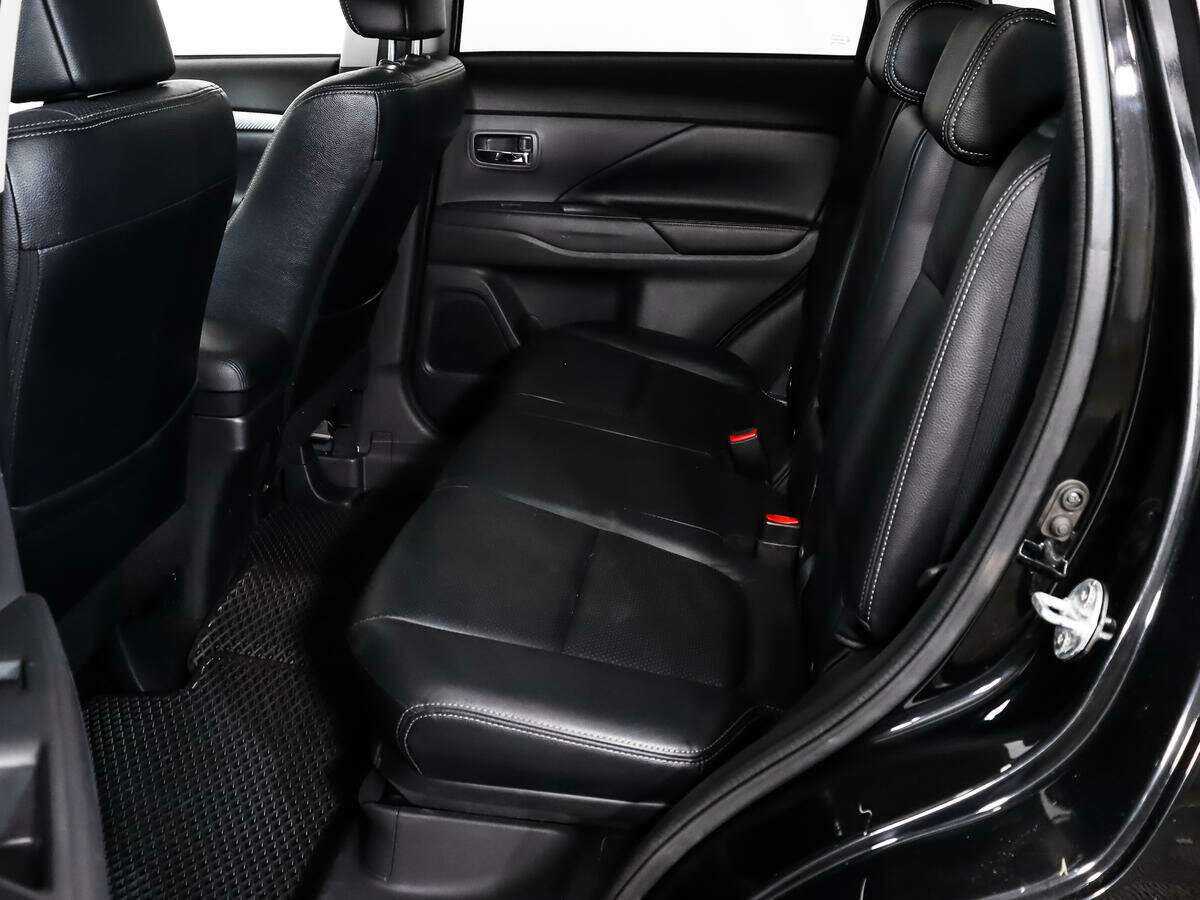 Купить Mitsubishi Outlander с пробегом. Фото: #12