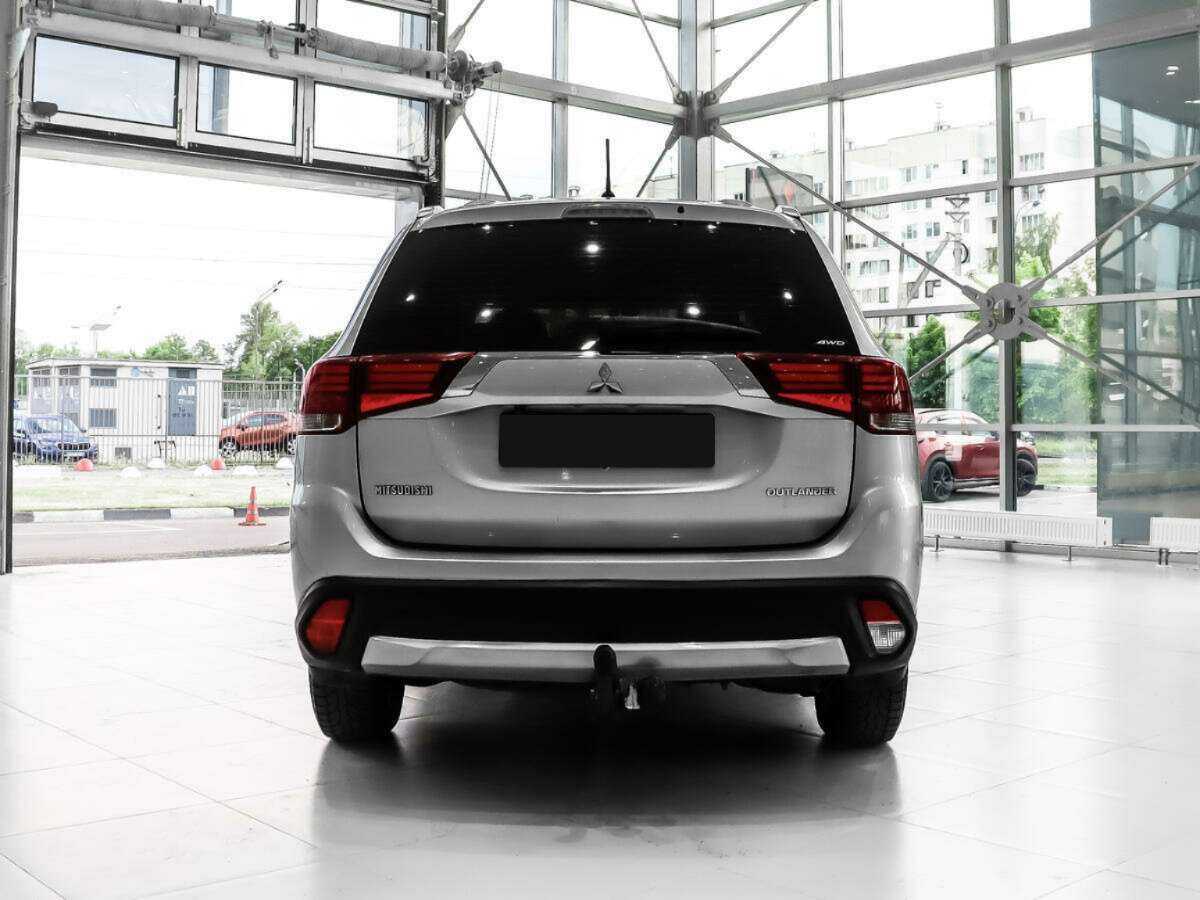 Купить Mitsubishi Outlander с пробегом. Фото: #5