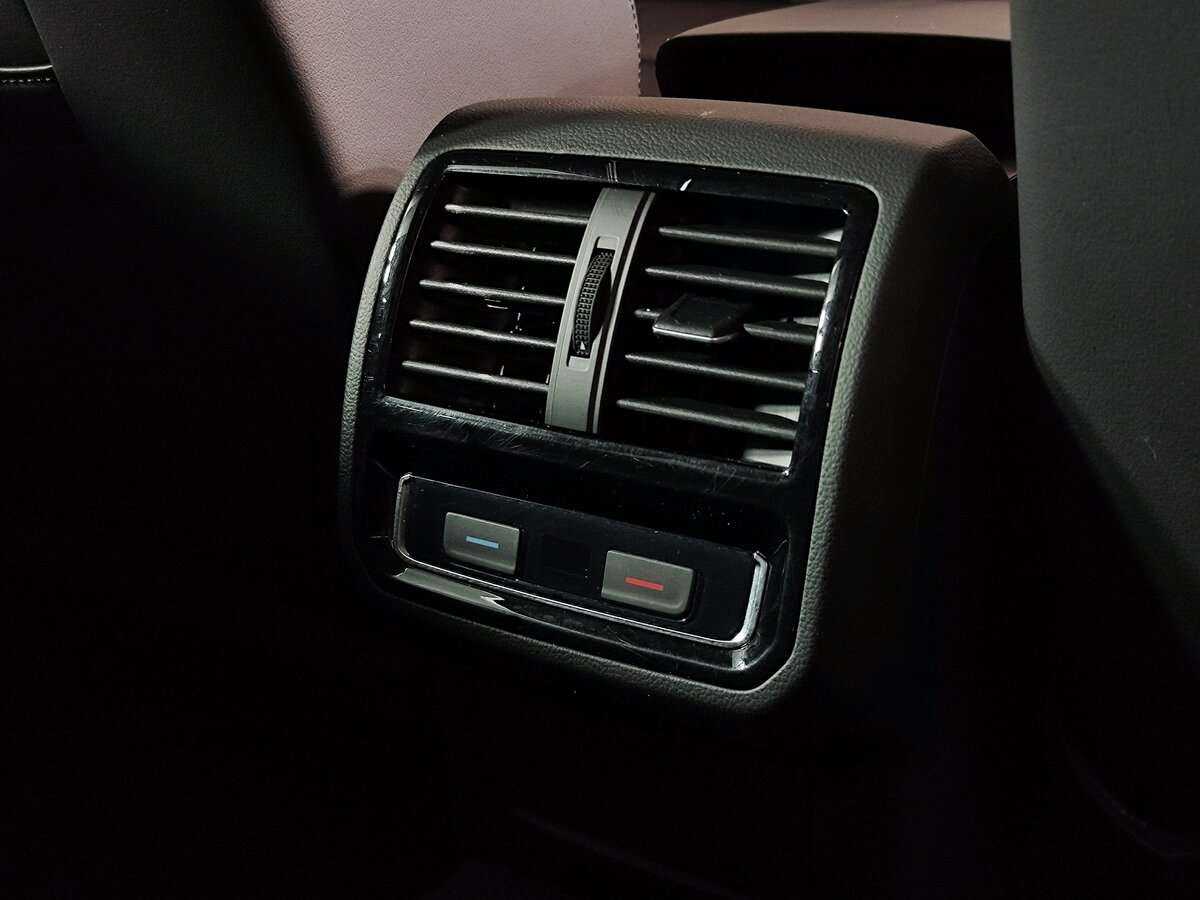 Купить Volkswagen Passat с пробегом. Фото: #12
