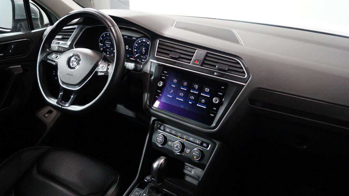 Купить Volkswagen Tiguan с пробегом. Фото: #9
