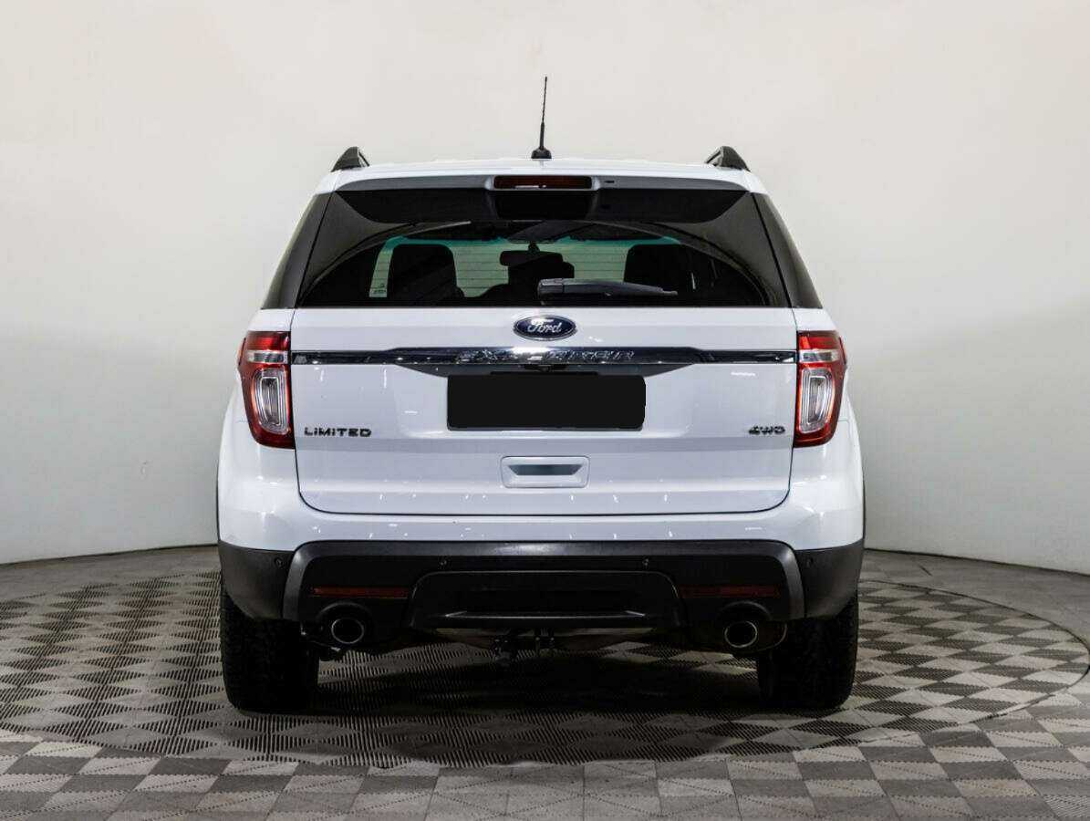 Купить Ford Explorer с пробегом. Фото: #4