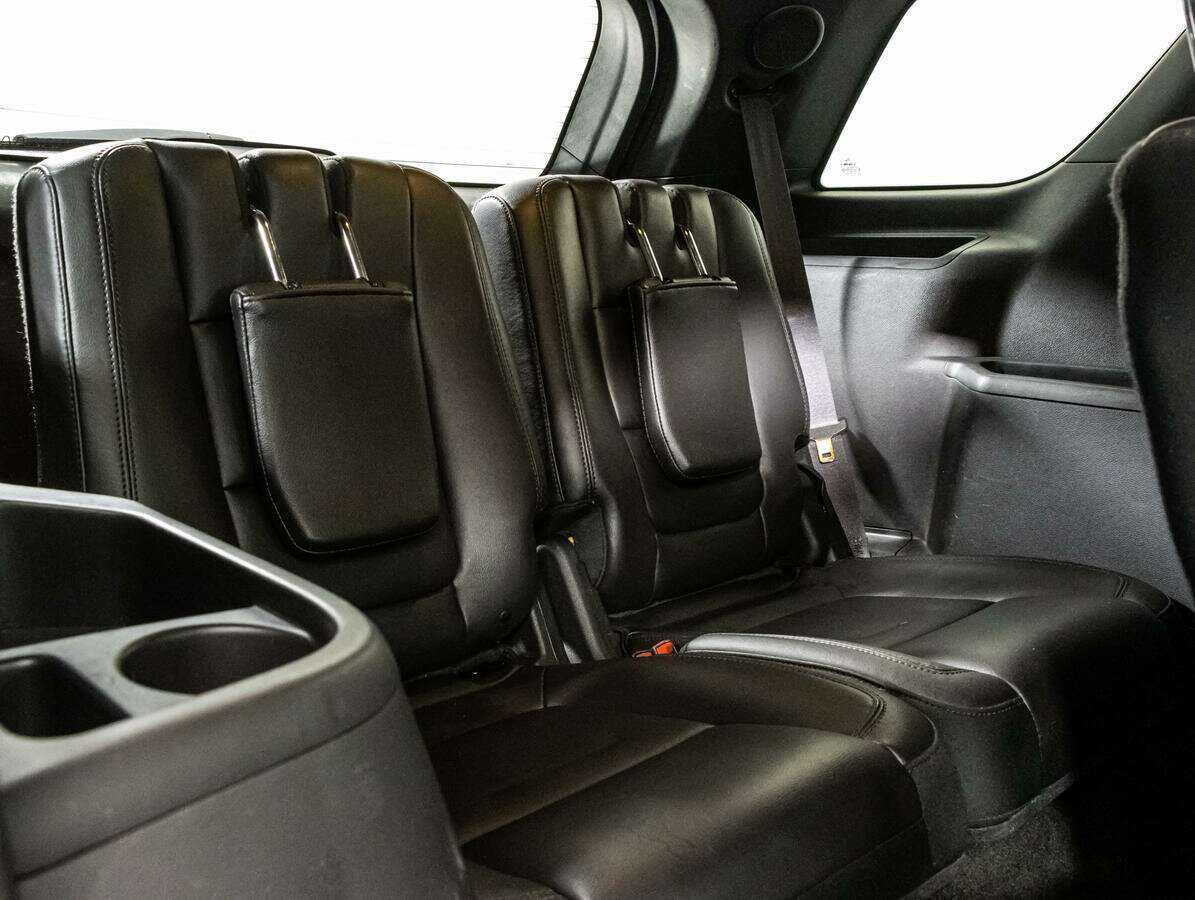 Купить Ford Explorer с пробегом. Фото: #20
