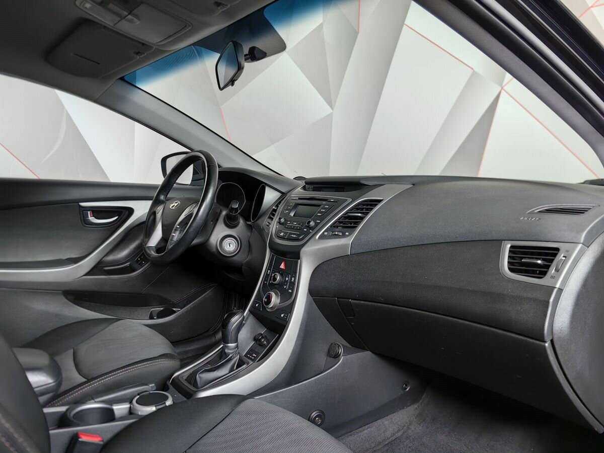 Купить Hyundai Elantra с пробегом. Фото: #8
