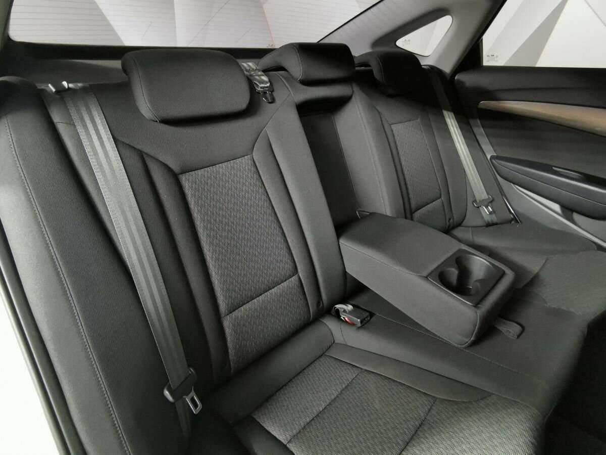 Купить Hyundai i40 с пробегом. Фото: #12
