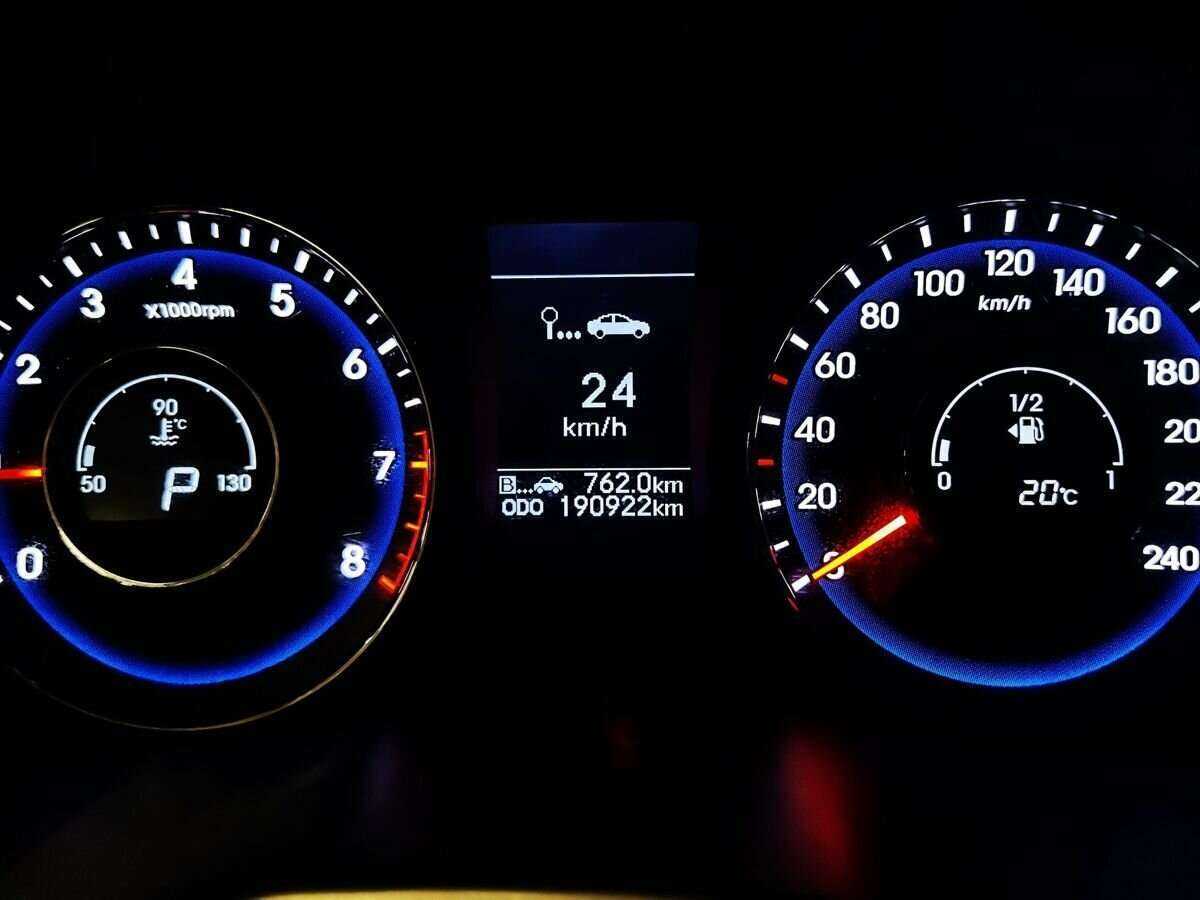 Купить Hyundai i40 с пробегом. Фото: #15