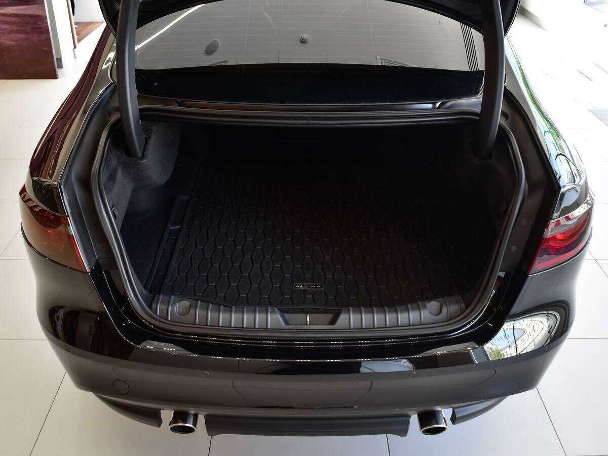 Купить Jaguar XF с пробегом. Фото: #11