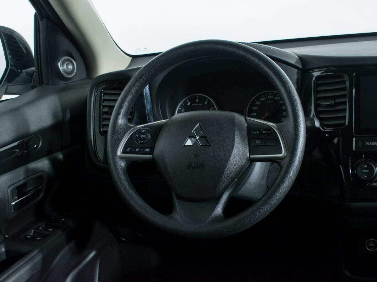 Купить Mitsubishi Outlander с пробегом. Фото: #12