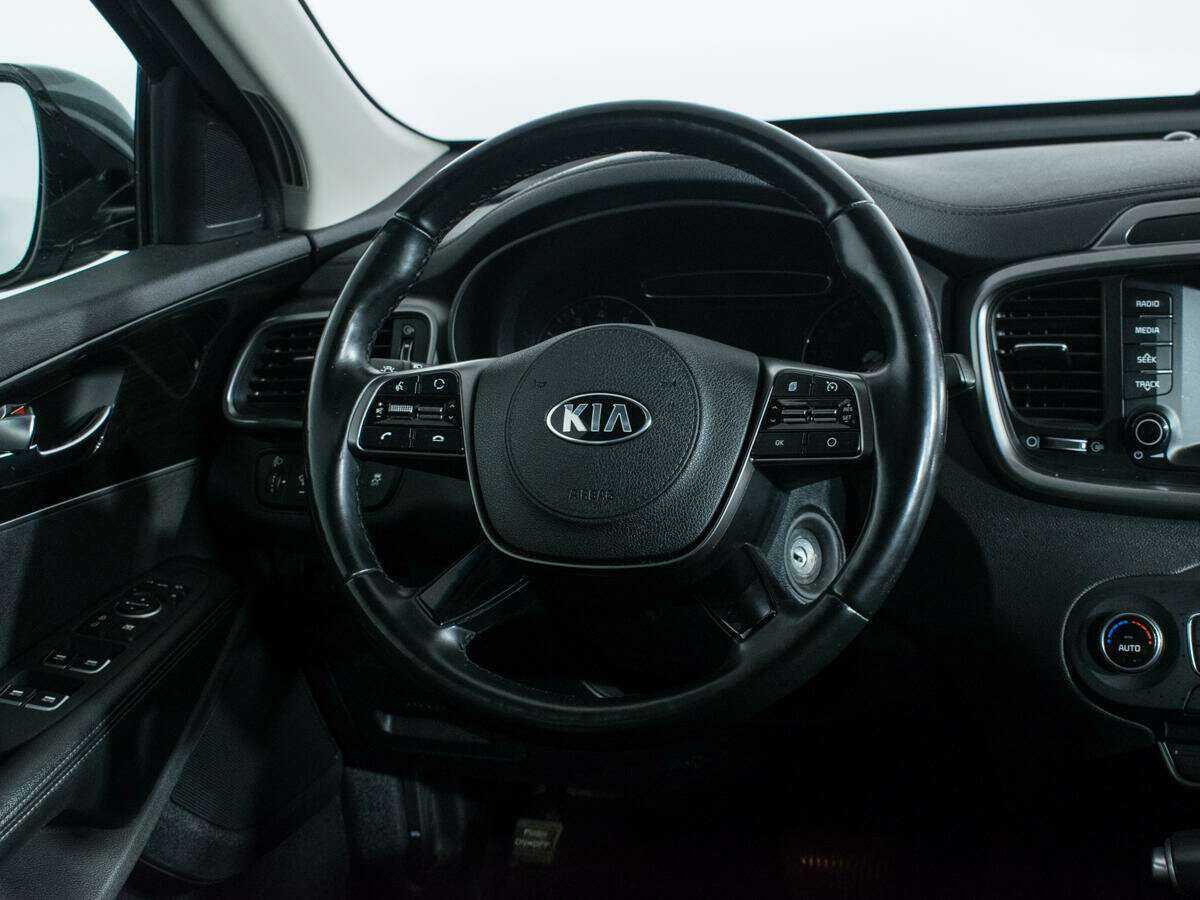 Купить Kia Sorento с пробегом. Фото: #13