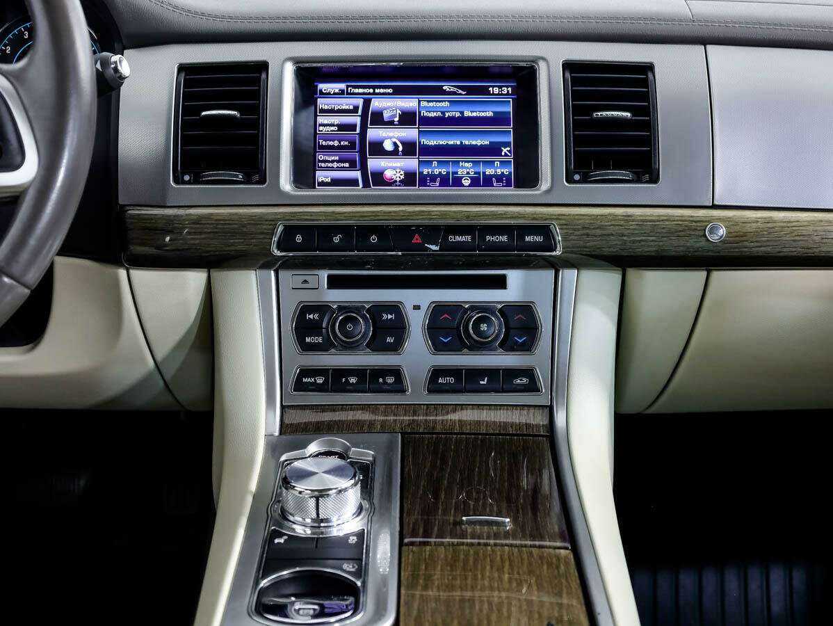 Купить Jaguar XF с пробегом. Фото: #14