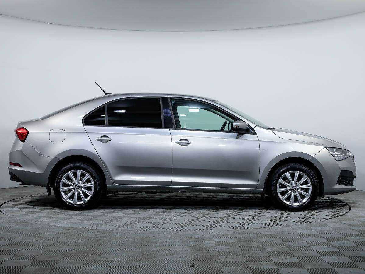 Купить Skoda Rapid с пробегом. Фото: #2