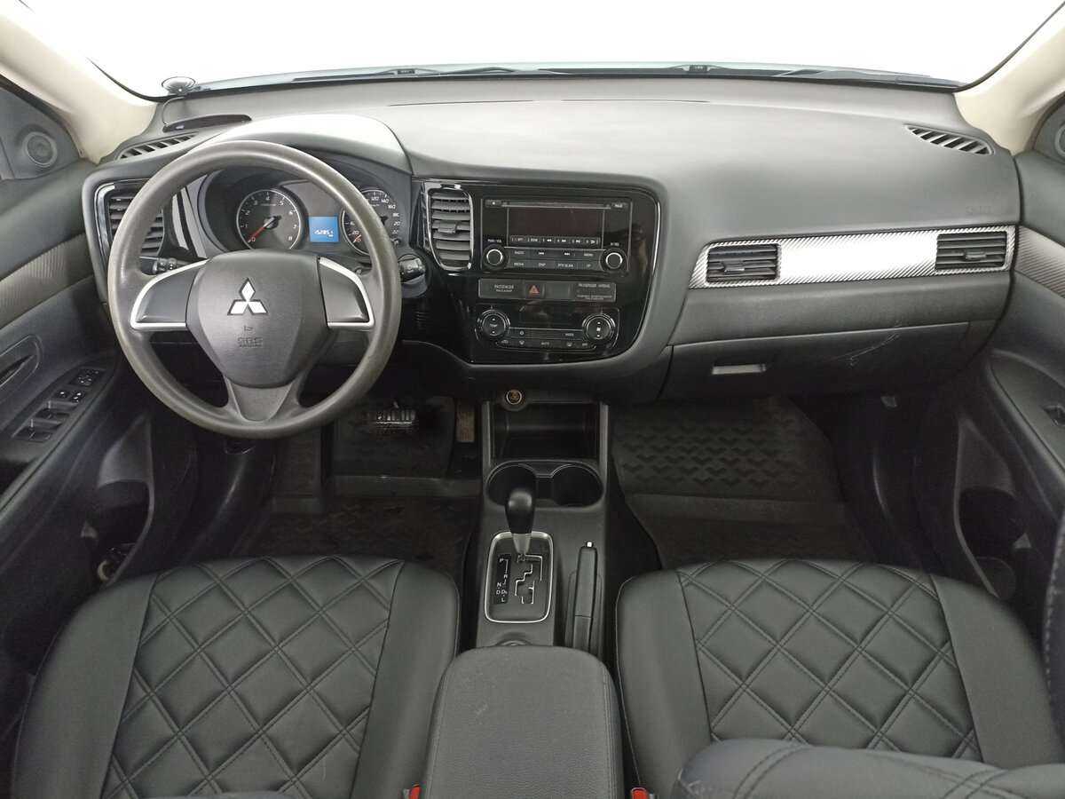 Купить Mitsubishi Outlander с пробегом. Фото: #11