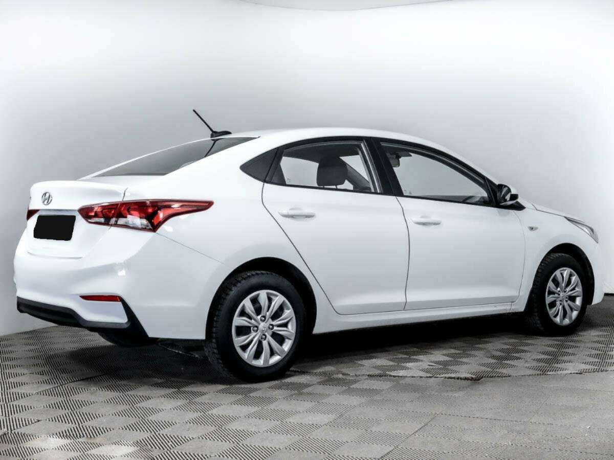 Купить Hyundai Solaris с пробегом. Фото: #2