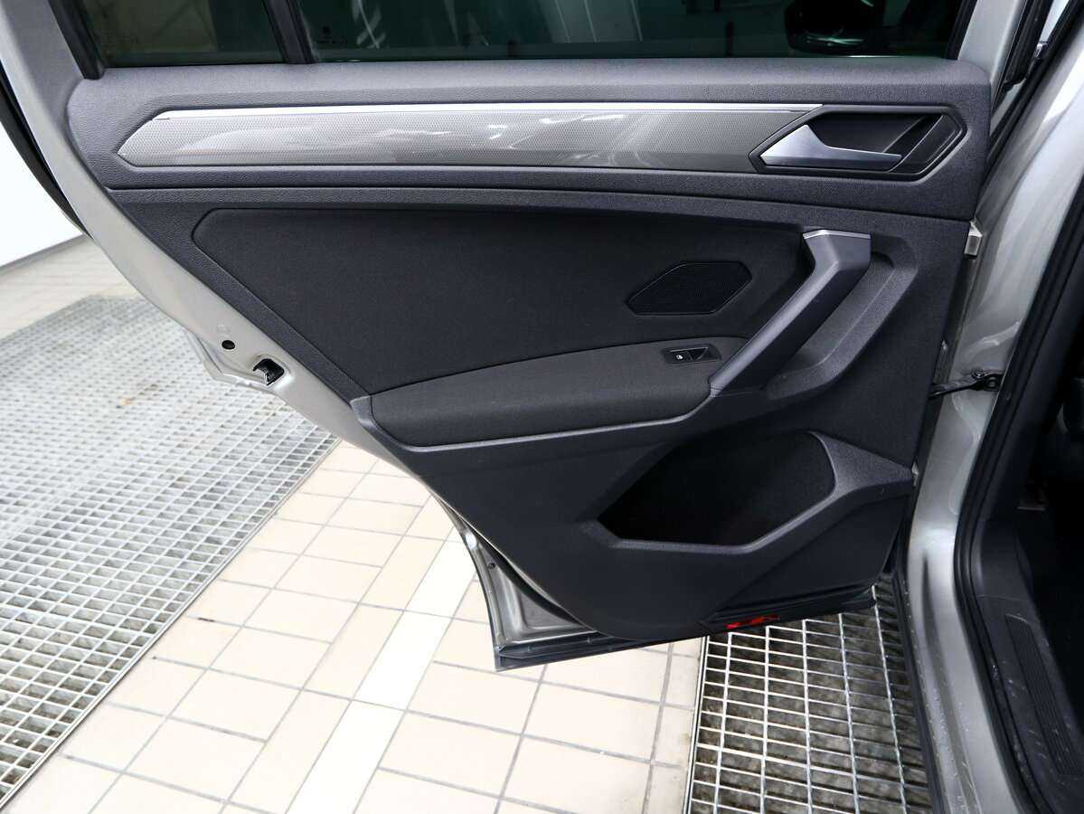 Купить Volkswagen Tiguan с пробегом. Фото: #13