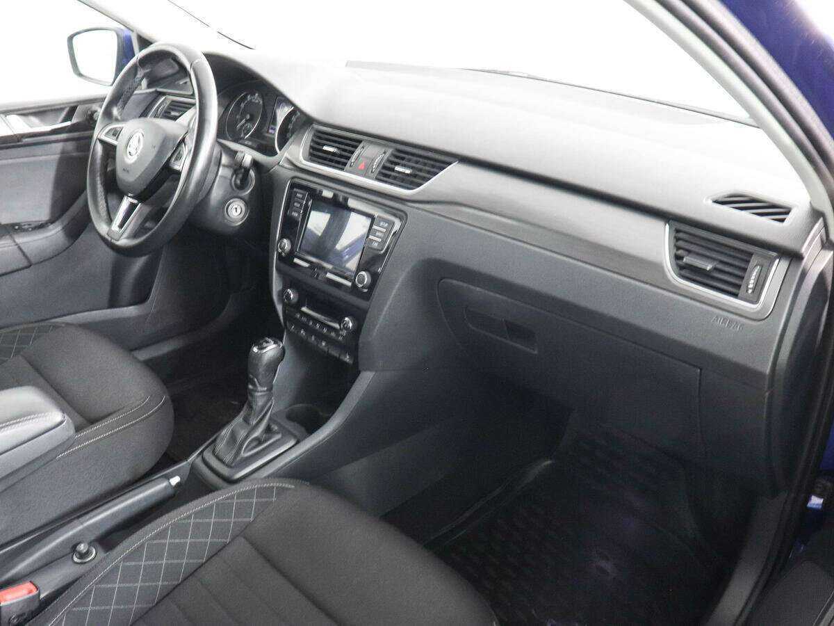 Купить Skoda Rapid с пробегом. Фото: #9